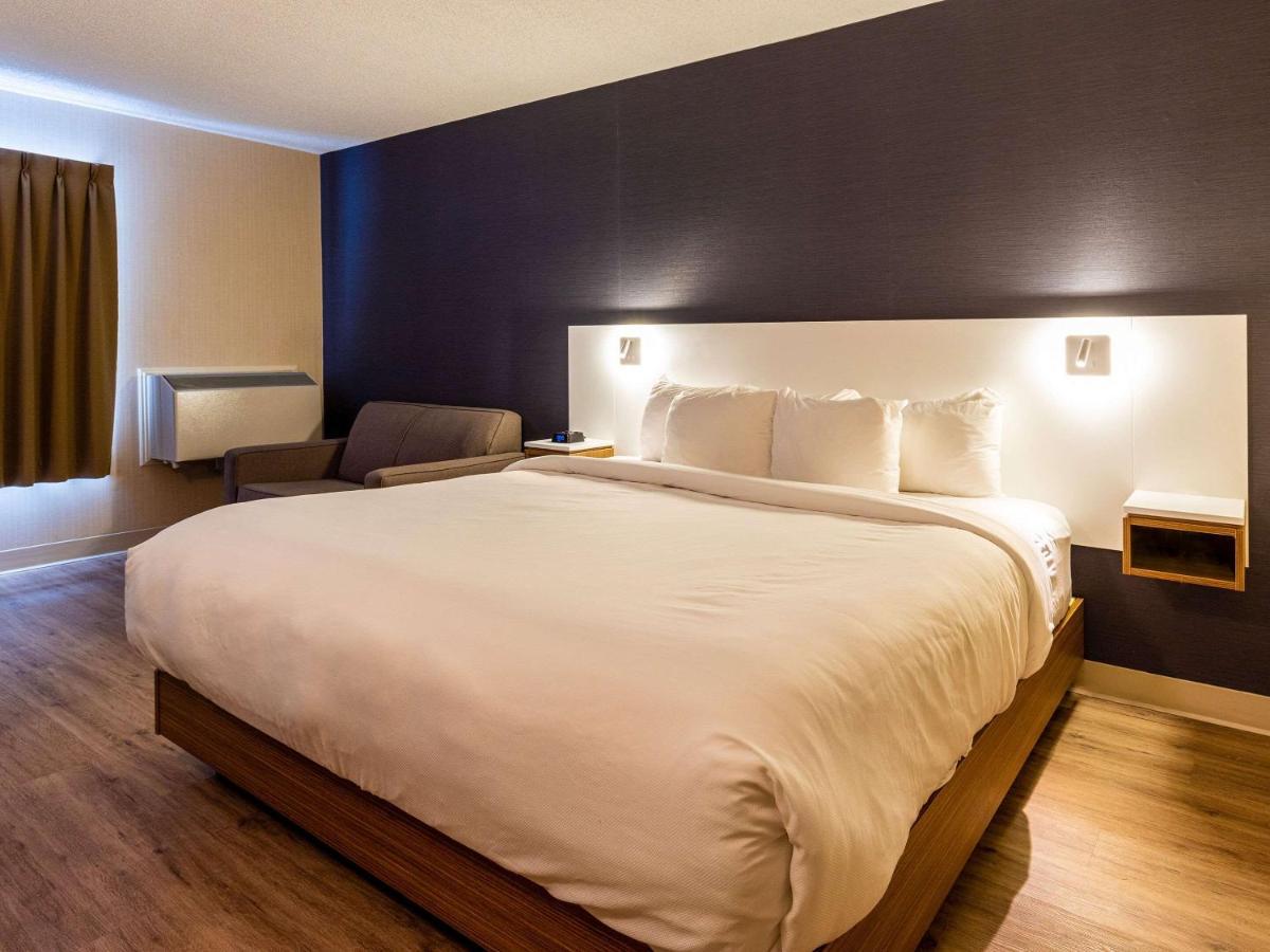 Comfort Inn Rouyn Bagian luar foto
