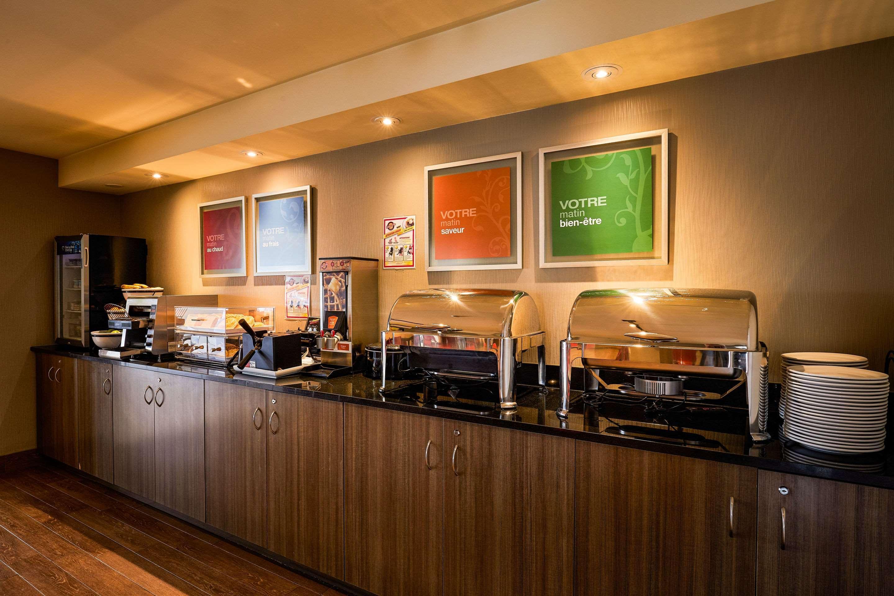 Comfort Inn Rouyn Bagian luar foto