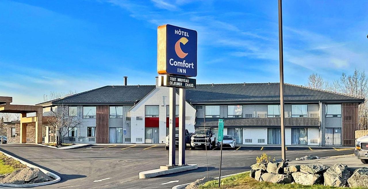 Comfort Inn Rouyn Bagian luar foto