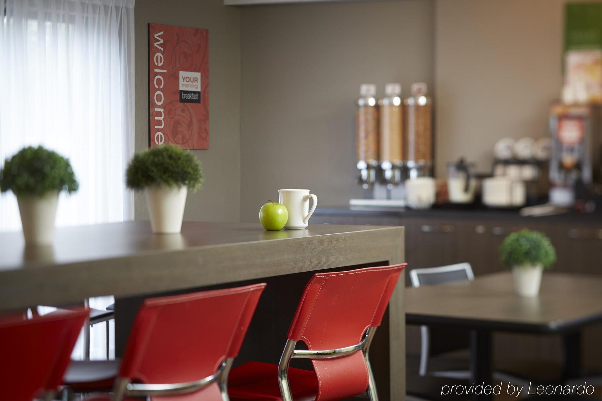 Comfort Inn Rouyn Bagian luar foto