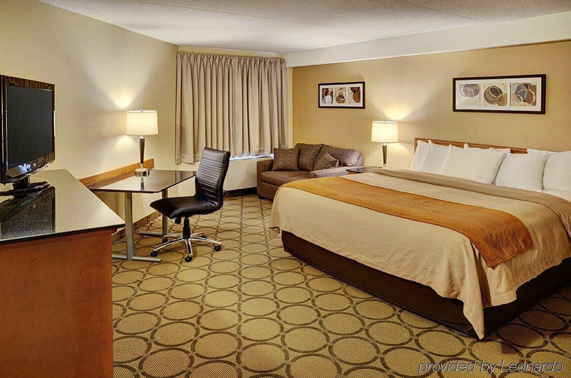 Comfort Inn Rouyn Bagian luar foto